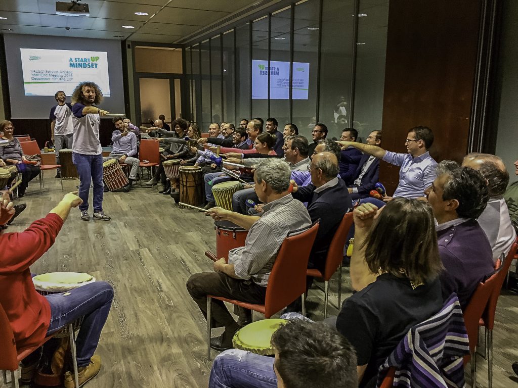 team building torino musica drum circle ritmo tamburi percussioni teambuilding musica