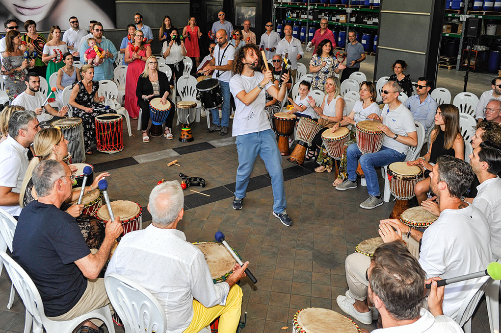 drumming team building tamburi percussioni onebeat